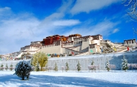 Snow covered Potala Palace  » Click to zoom ->