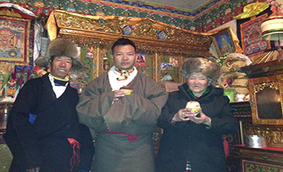 Visit Tibetan Thangka Artist and Lunch at Tibetan Home