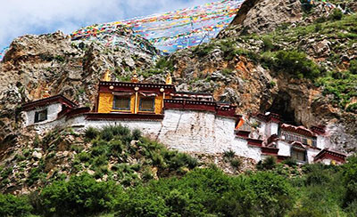 1 Day Lhasa to Drak Yerpa Hiking Tour