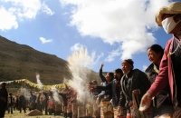 Kailash Saga Dawa festival tour  &raquo; Click to zoom ->