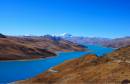 Lake Yamdrok, Tibet landscape photo 01  » Click to zoom ->