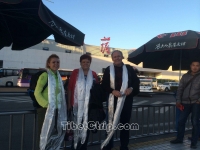   &raquo; Click to zoom ->