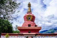   &raquo; Click to zoom ->