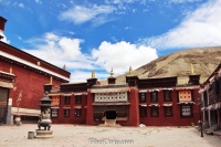   &raquo; Click to zoom ->