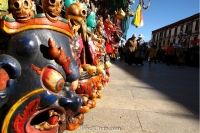   &raquo; Click to zoom ->