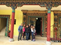   &raquo; Click to zoom ->