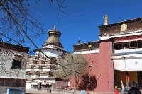   &raquo; Click to zoom ->