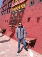   &raquo; Click to zoom ->