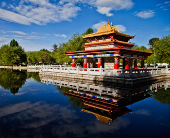 Private-Lhasa-Day-Tours-Norbulinka