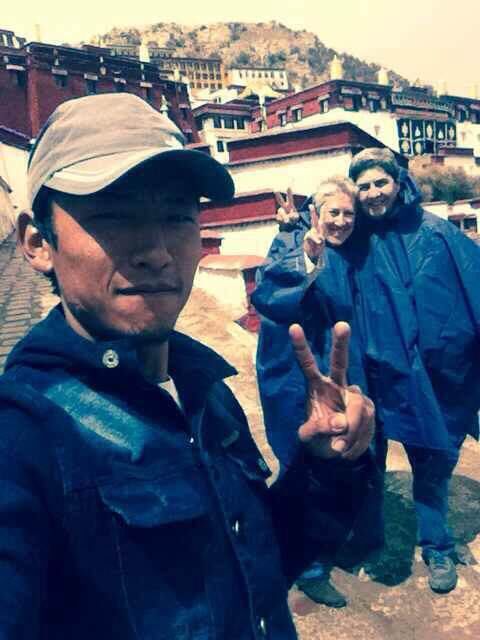 Tibet local tour guide with guests from USA,Columbia