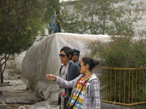 Tibetan tour guide and New Zealand Traveler