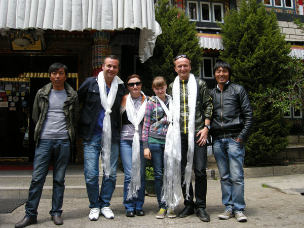 Russian Tourists travelling in Tibet with Tibet Ctrip Travel Service